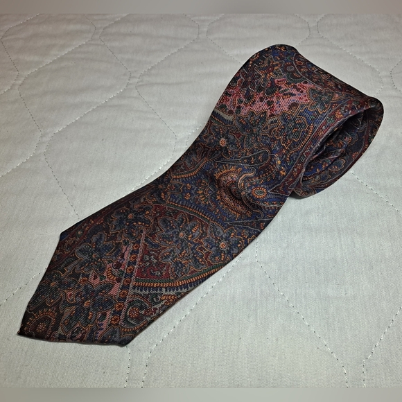 Vintage Damon 💯 Silk Designer Necktie 56" x 3.25" Floral Blue/Red Made in 🇺🇸 - Picture 3 of 9